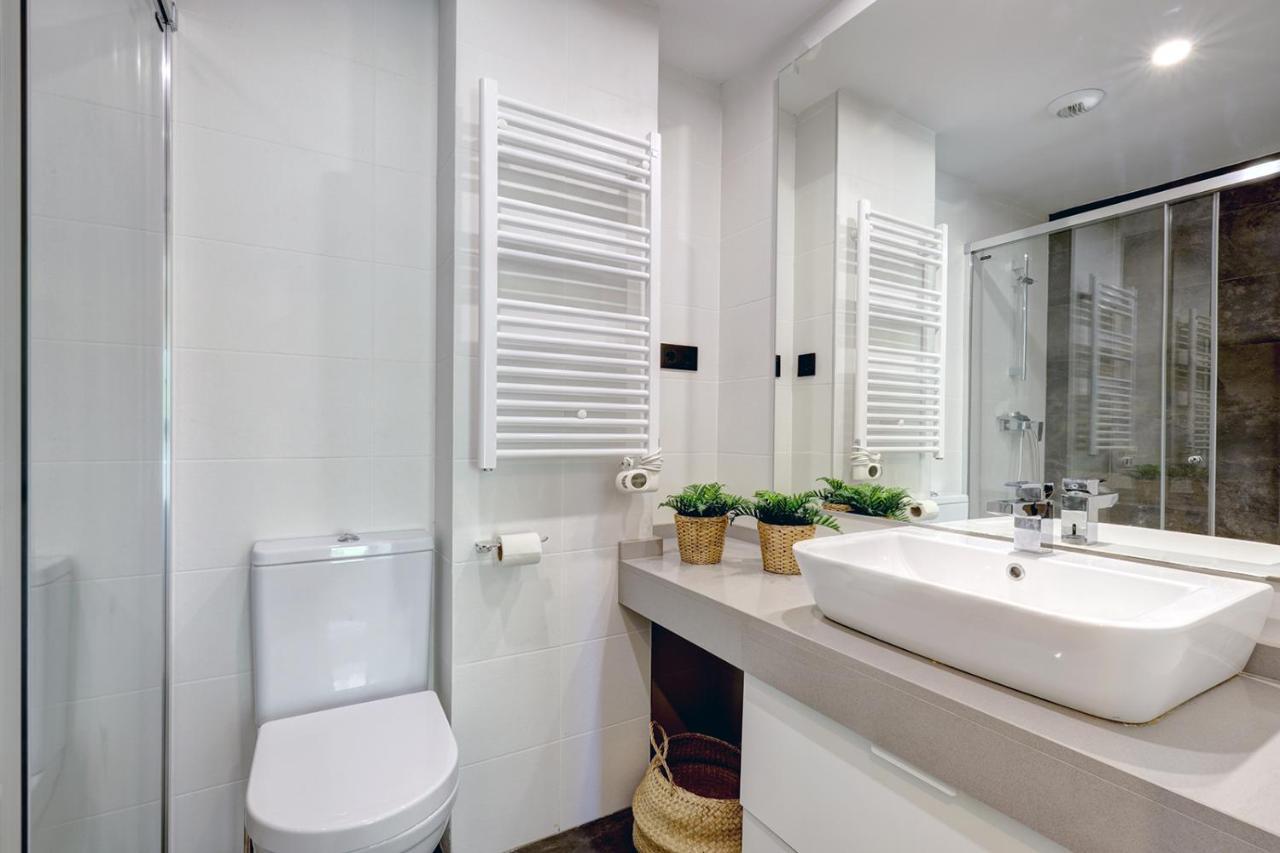 Stylish 2 Bedroom Apartment In Estepona Old Town Exterior foto